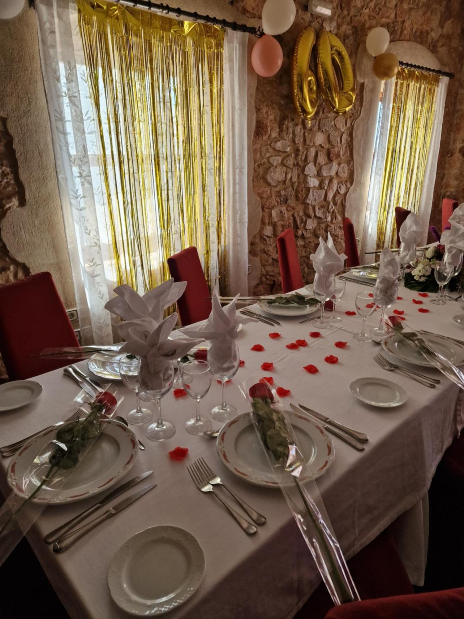 Hotel Restaurante Setos Motilla Del Palancar Bagian luar foto